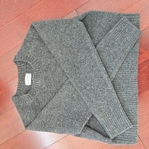 Universal threads cropped sweater